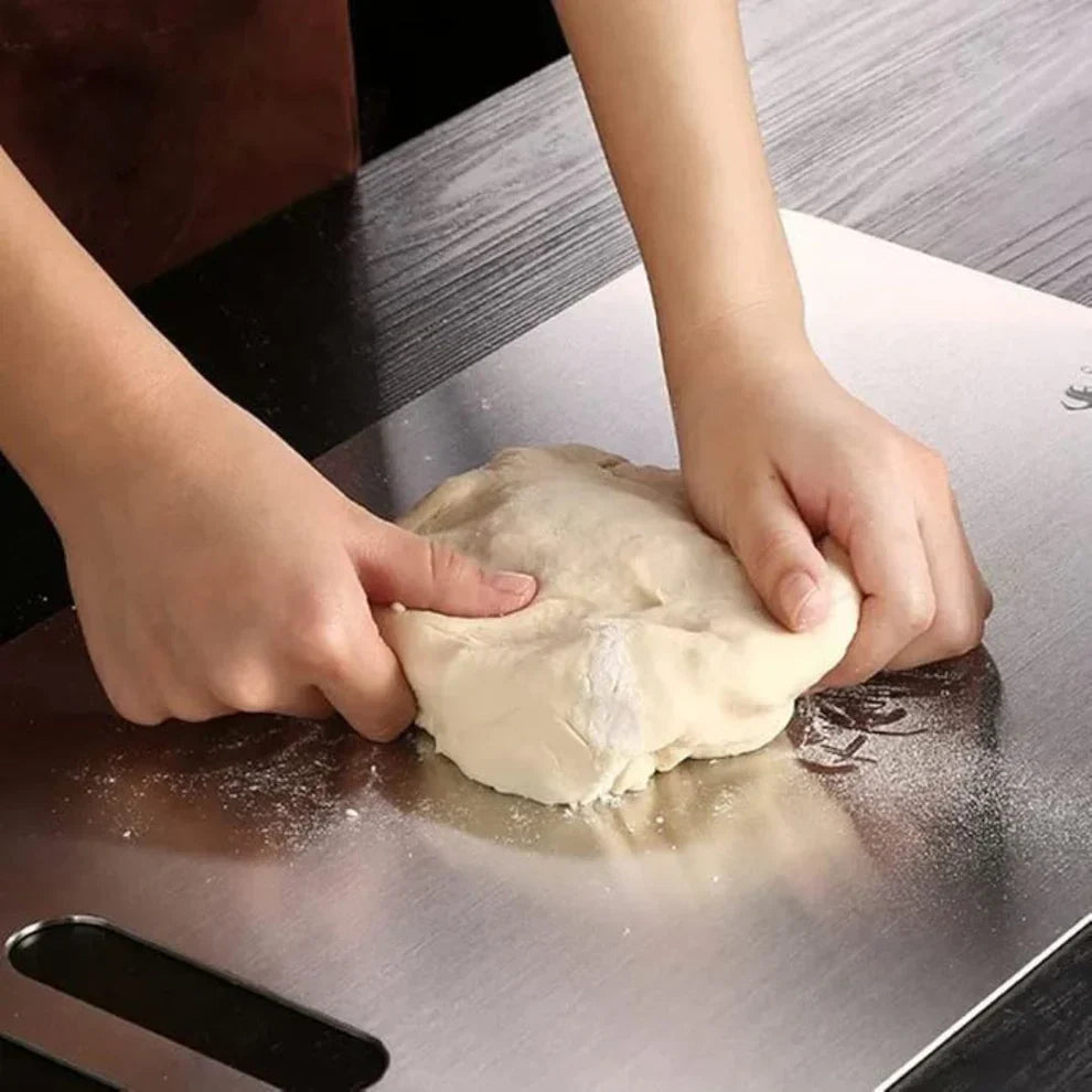 Planche à Découper en Titane - Facile à Nettoyer et Résistante | Cuisine Professionnelle