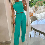 Ciara | The chic set with crop top and high-waisted pants