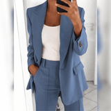 Ella | The Chic & Elegant Blazer Trend 2025