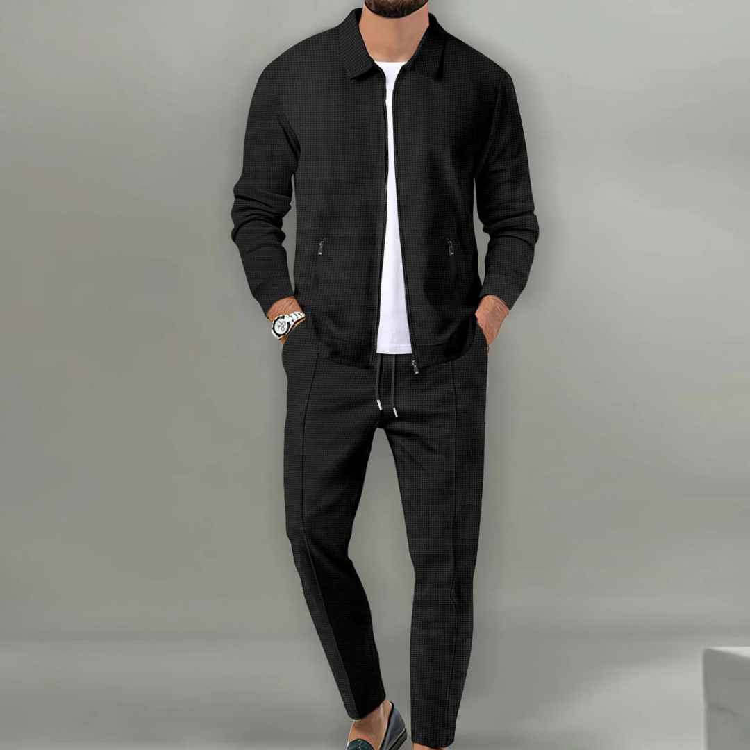 Tricot pour hommes Nicolas en noir, pour une polyvalence masculine et un style sophistiqué