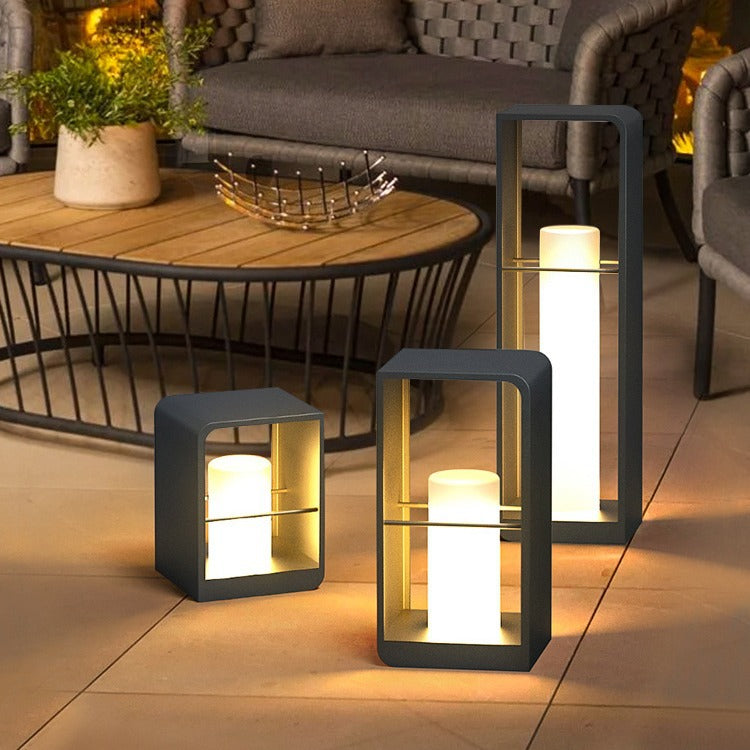 Solar lawn lamps