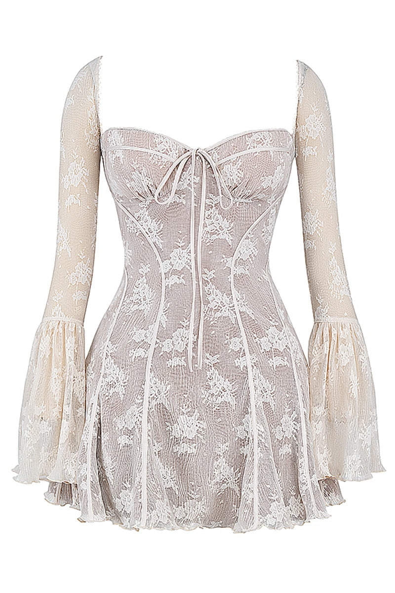 Robe couleur crème élégante avec broderies subtiles pour soirée crépusculaire et brunch élégant