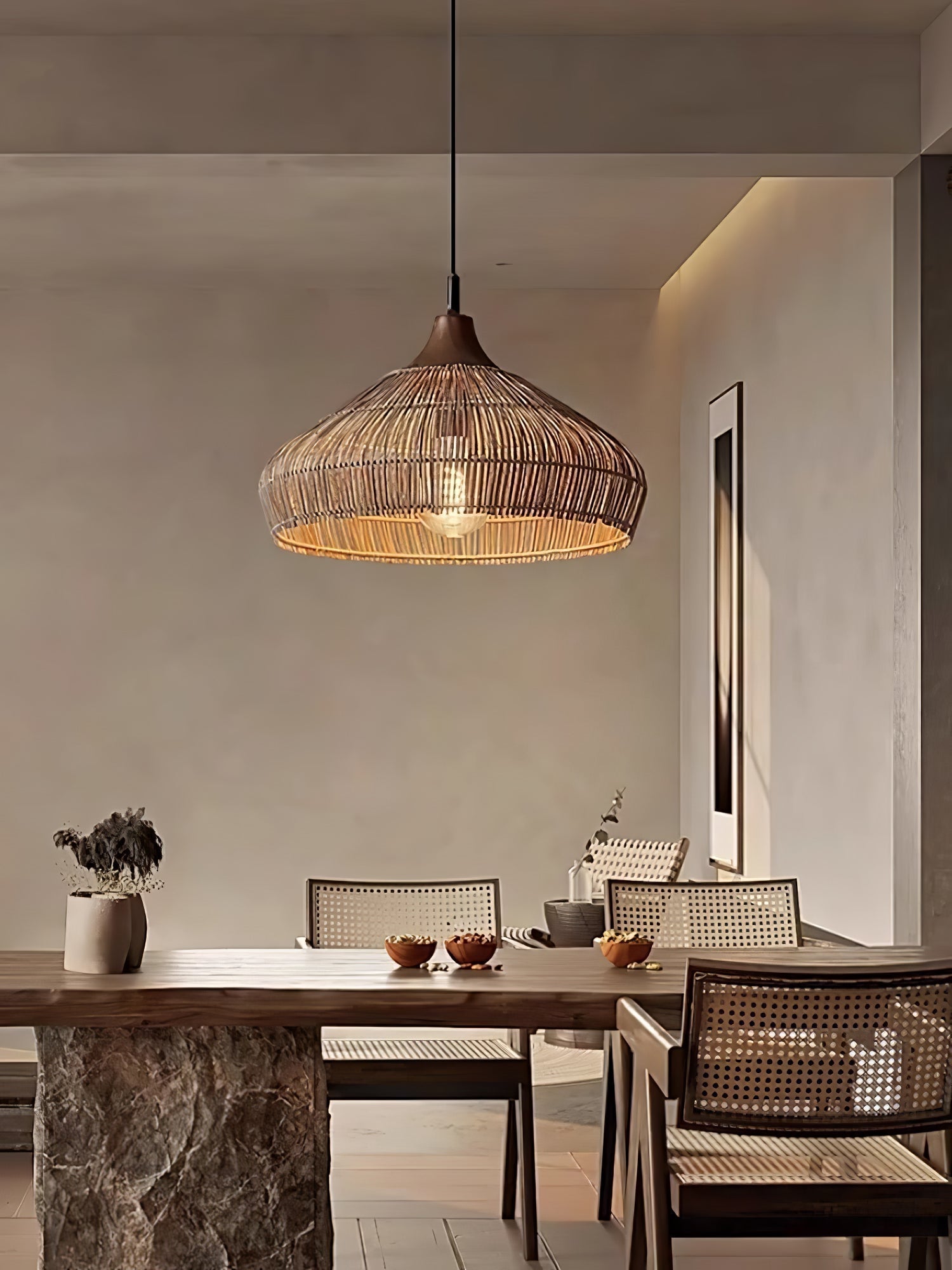 Hanging lamp in wicker and rattan