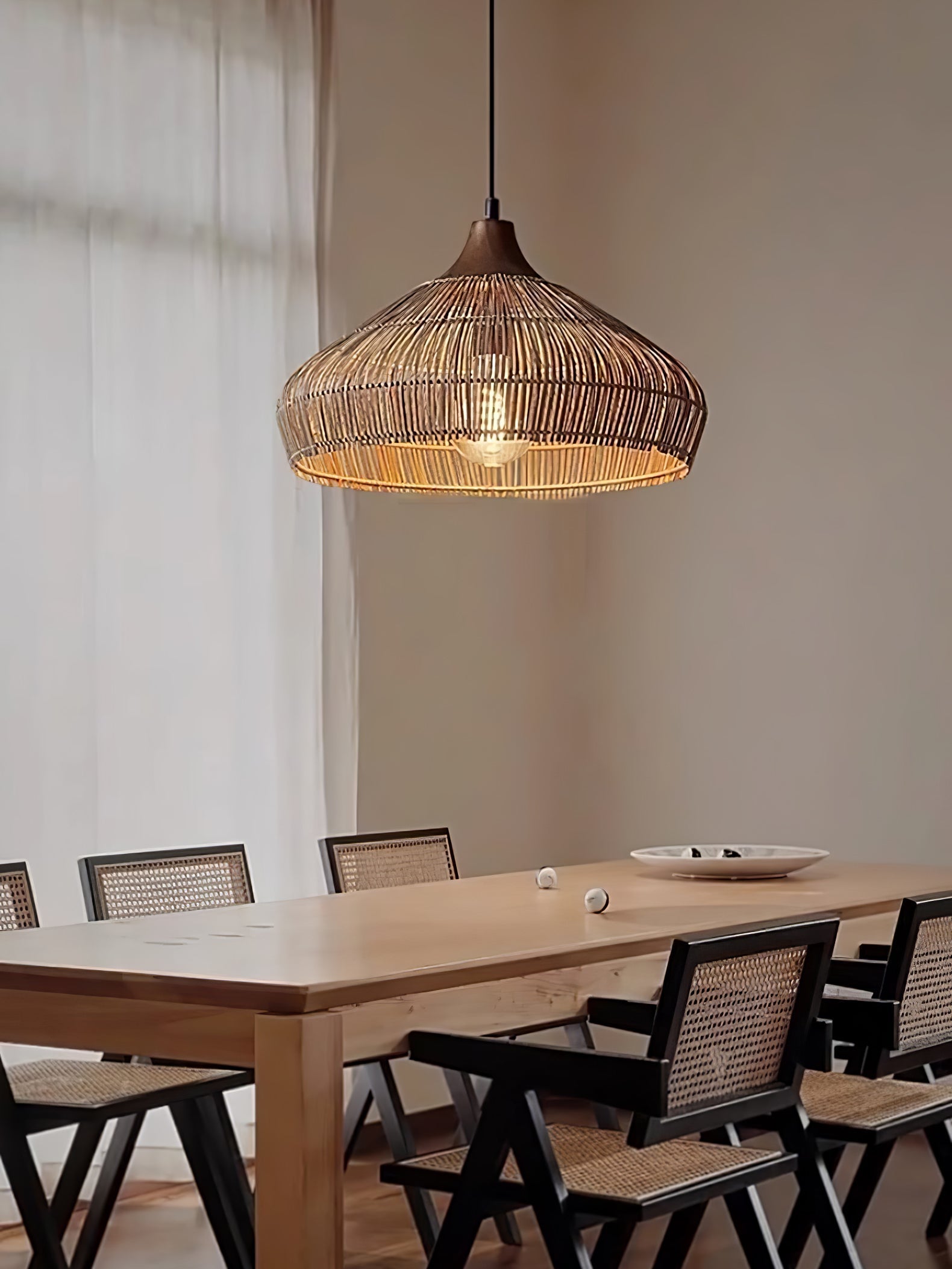 Hanging lamp in wicker and rattan