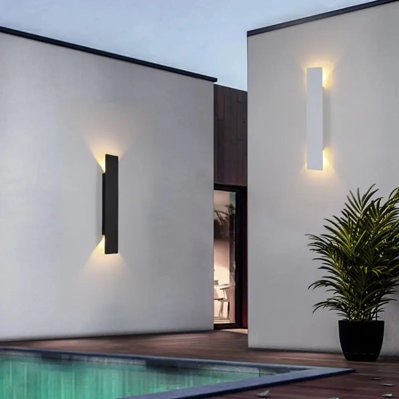 Applique murale extérieure LED blanche pour un éclairage moderne et élégant dog t