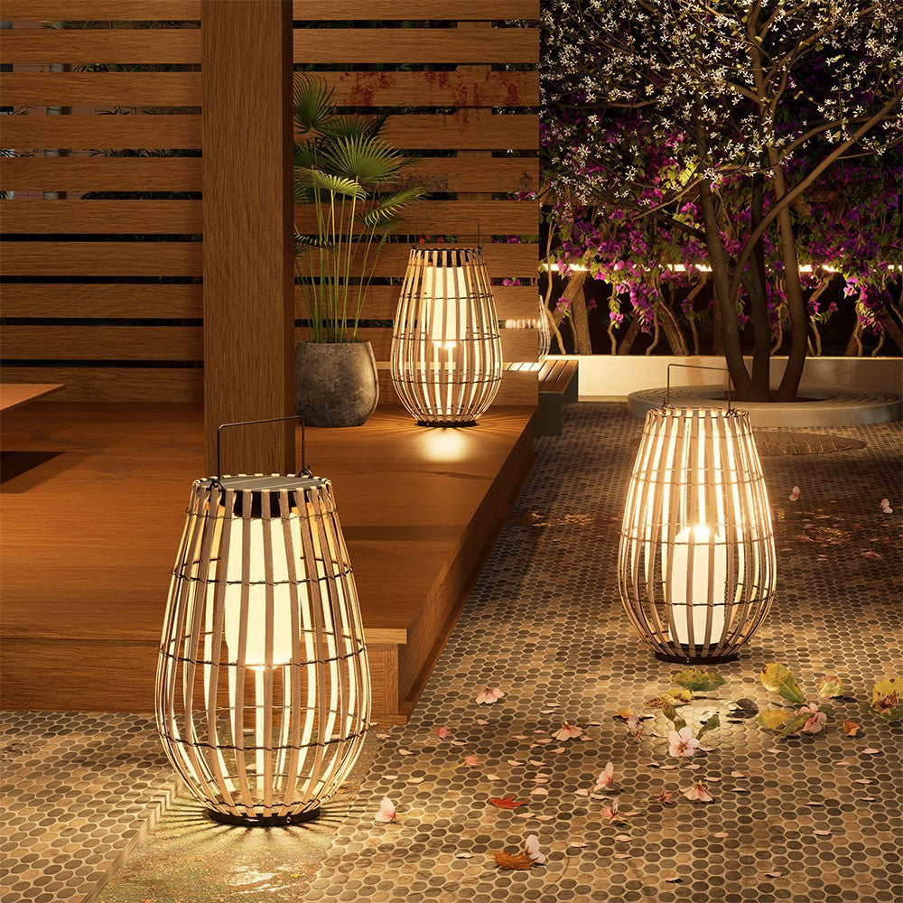 Solar patio lamp