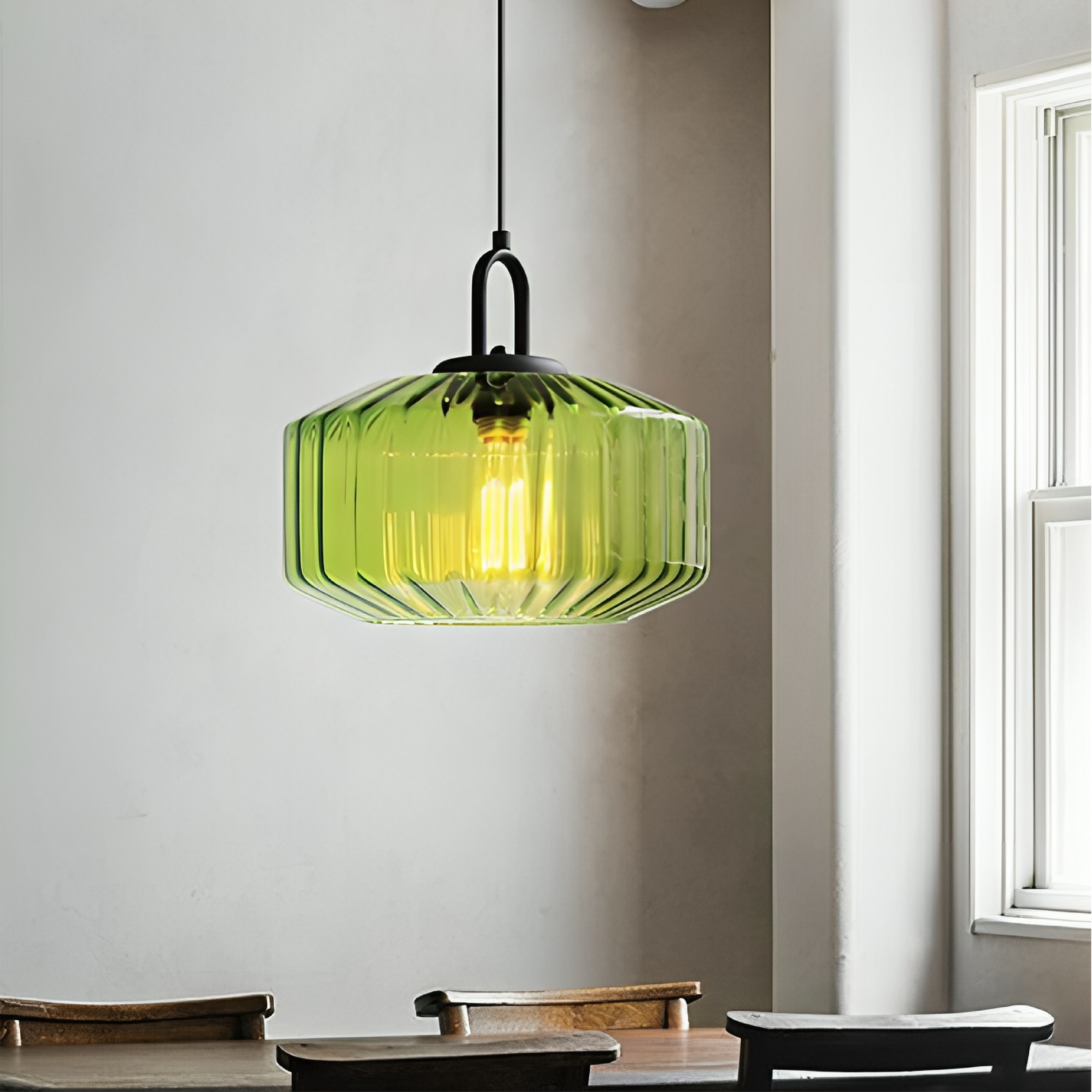 Colored glass pendant lamp