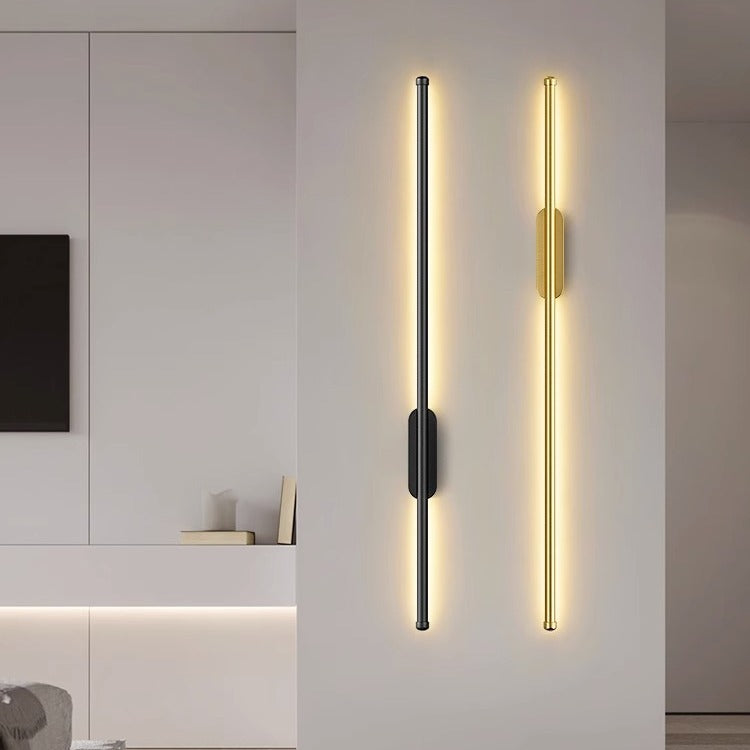 Linear wall light